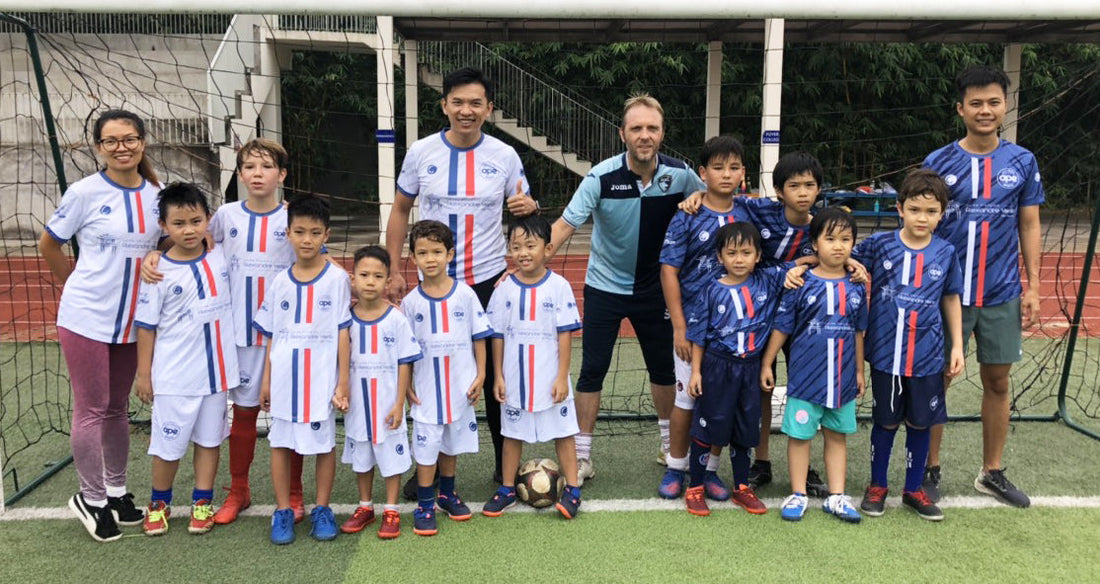 Sponsor et Fournisseur de Maillots : Pourquoi PANTHER Est le Partenaire Idéal pour Votre Club